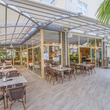 Aparthotel Margarita 3*